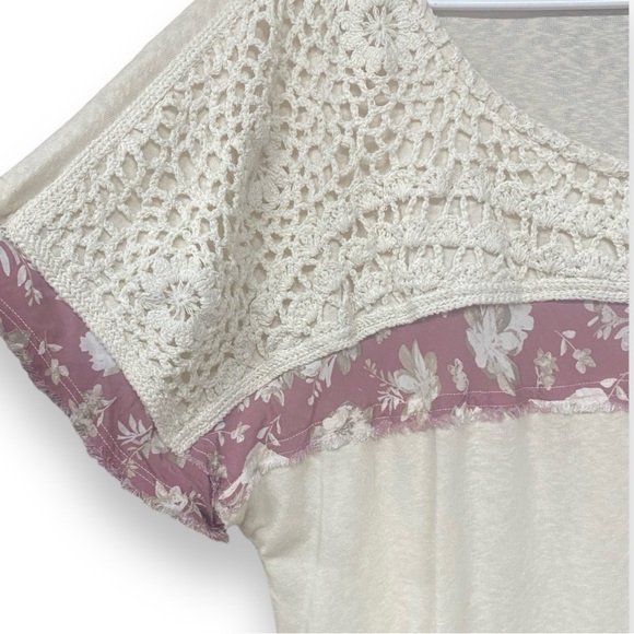 Cato CROCHET FLORAL TIE HEM TOP - Picture 4 of 5